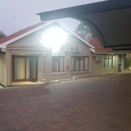 Bonim Guesthouse - Aka Magisha Guesthouse 内尔斯普雷特 外观 照片