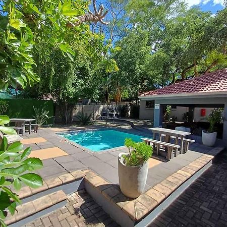 Bonim Guesthouse - Aka Magisha Guesthouse 内尔斯普雷特 外观 照片