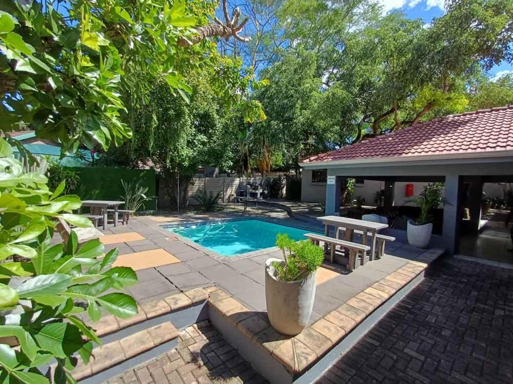 Bonim Guesthouse - Aka Magisha Guesthouse 内尔斯普雷特 外观 照片